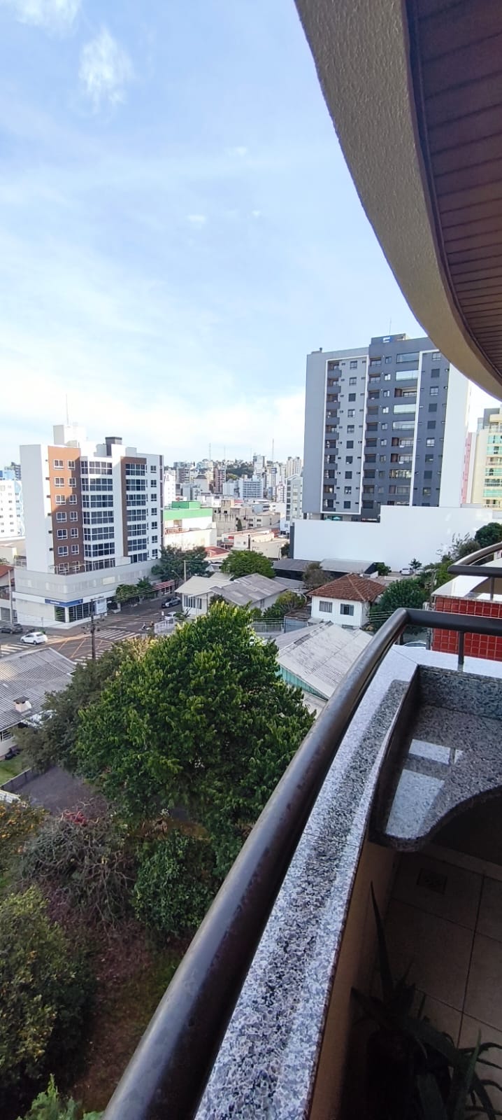 Vista da sacada para o centro de Pato Branco